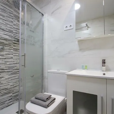 R&e Apartment *